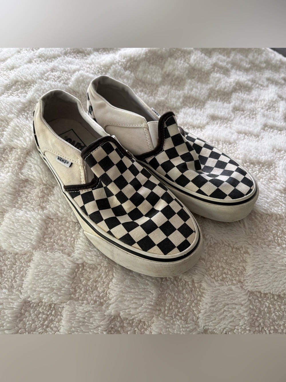 Vans Black + White Checkered Slip-On Sneakers US Women’s Size 6 / EUR36